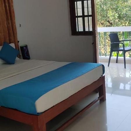 Pebbles Guesthouse Анджуна Екстериор снимка
